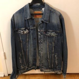 Levi’s Denim Jean Jacket